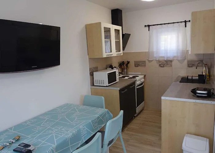 In - Balaton 43111 *